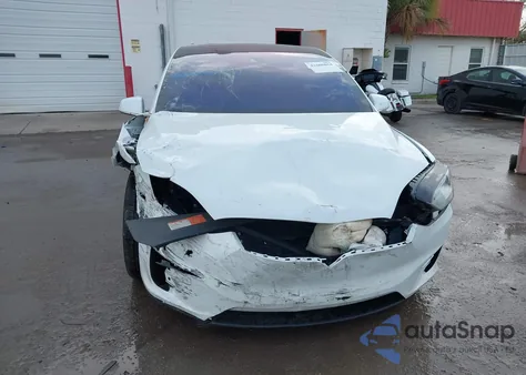 2016 Tesla Model X из США, поврежденный, VIN 5YJXCAE26GF004023